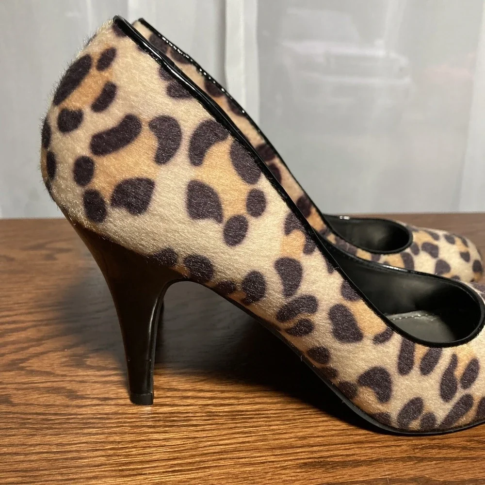 Fergalicious Utopia Fur Cheetah Print Leopard Going Out Pumps Heel Womens 8.5